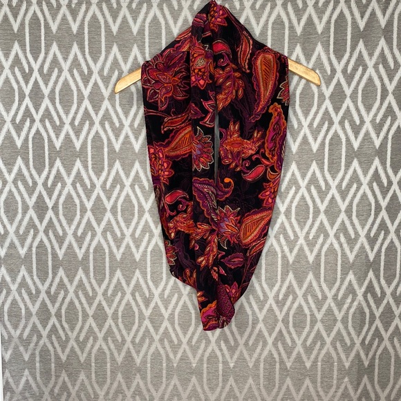 Paisley Infinity Dual Sided Scarf Pink Orange Red with Black Background - Picture 2 of 5